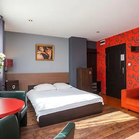 Aparthotel Komfort *