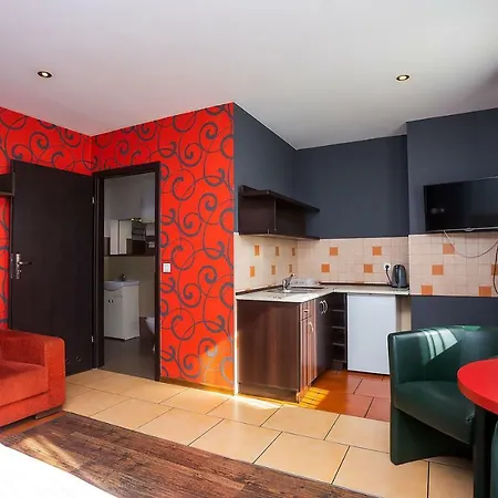 Komfort Aparthotel *
